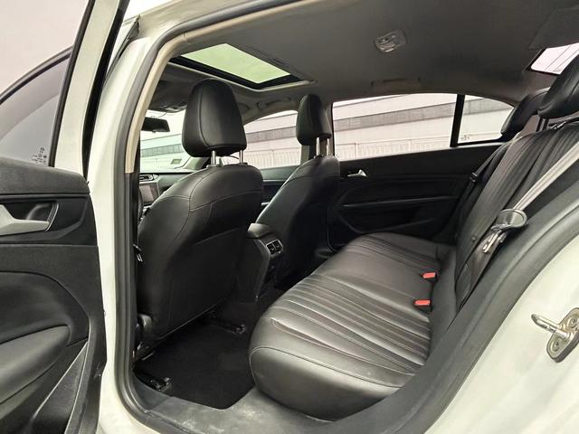 Peugeot 408 2019 thumb 6