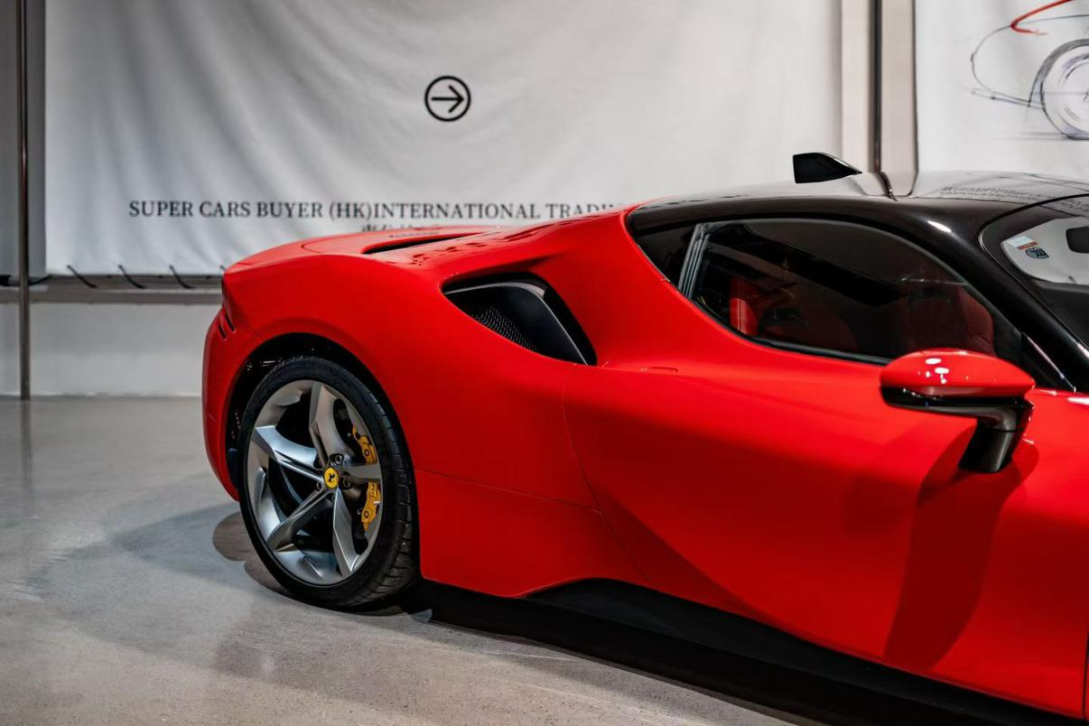 Ferrari SF90 2023 thumb 3