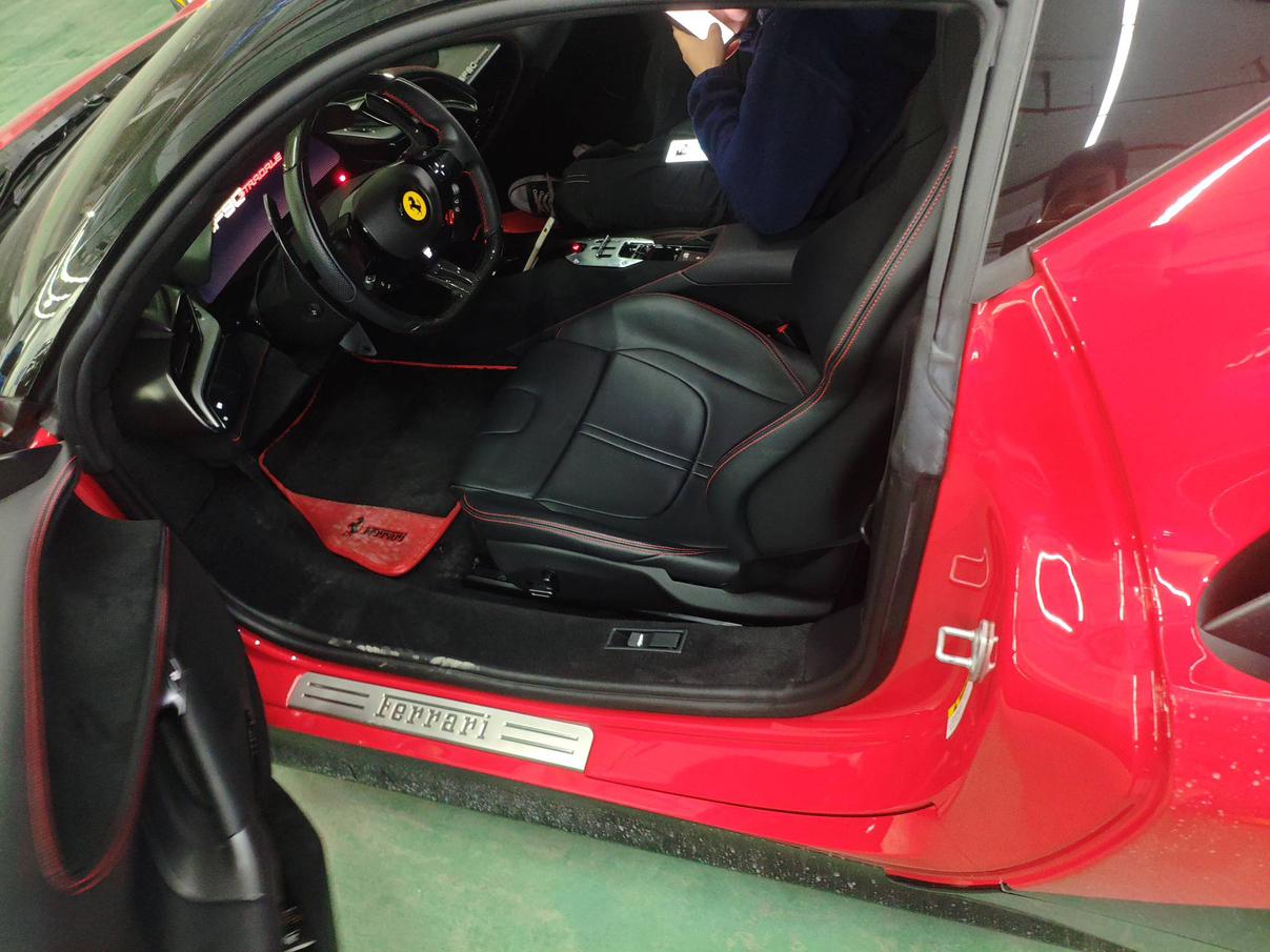 Ferrari SF90 2023 thumb 4