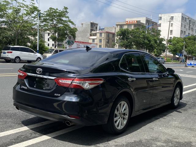Toyota Camry 2021 thumb 3
