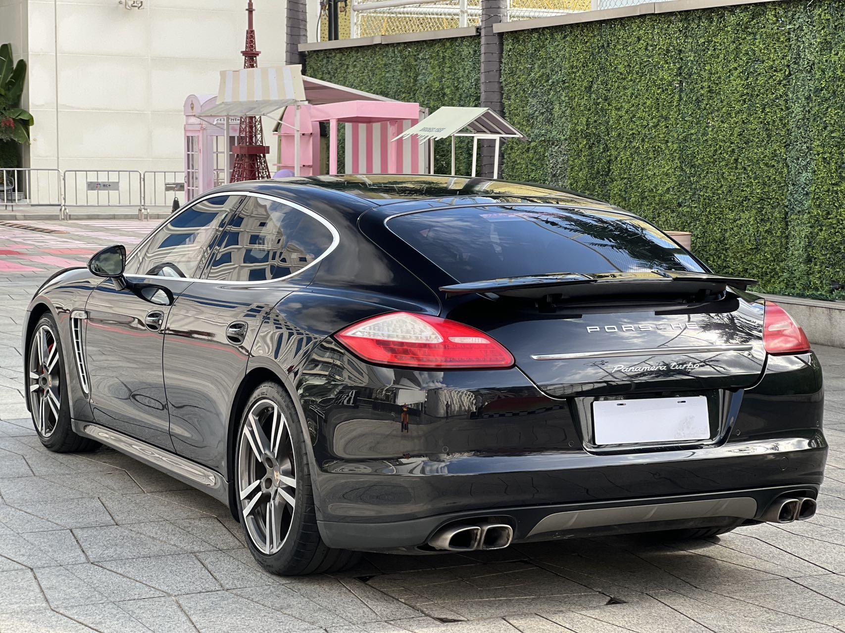 Porsche Panamera 2011 thumb 3