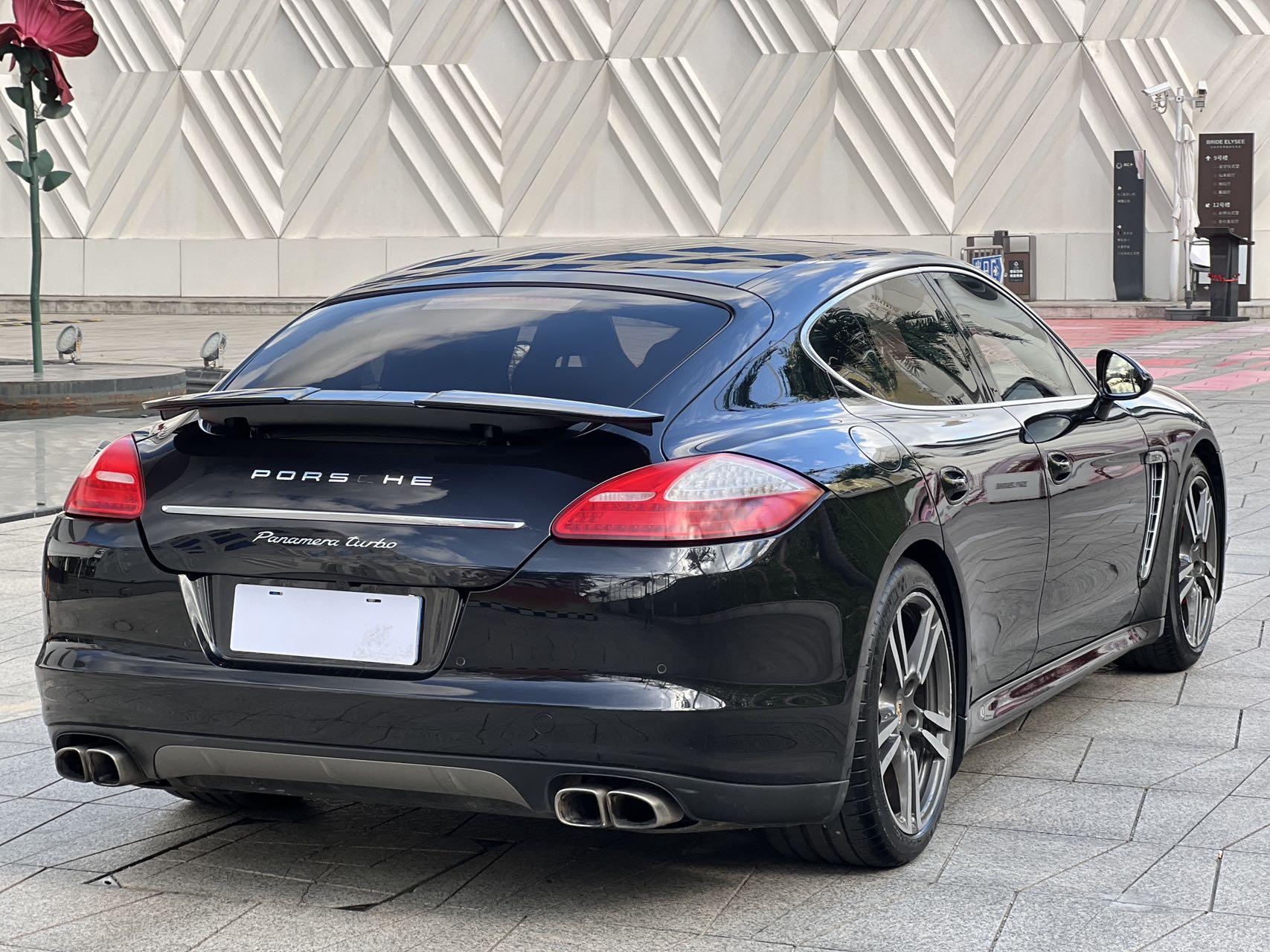 Porsche Panamera 2011 thumb 5