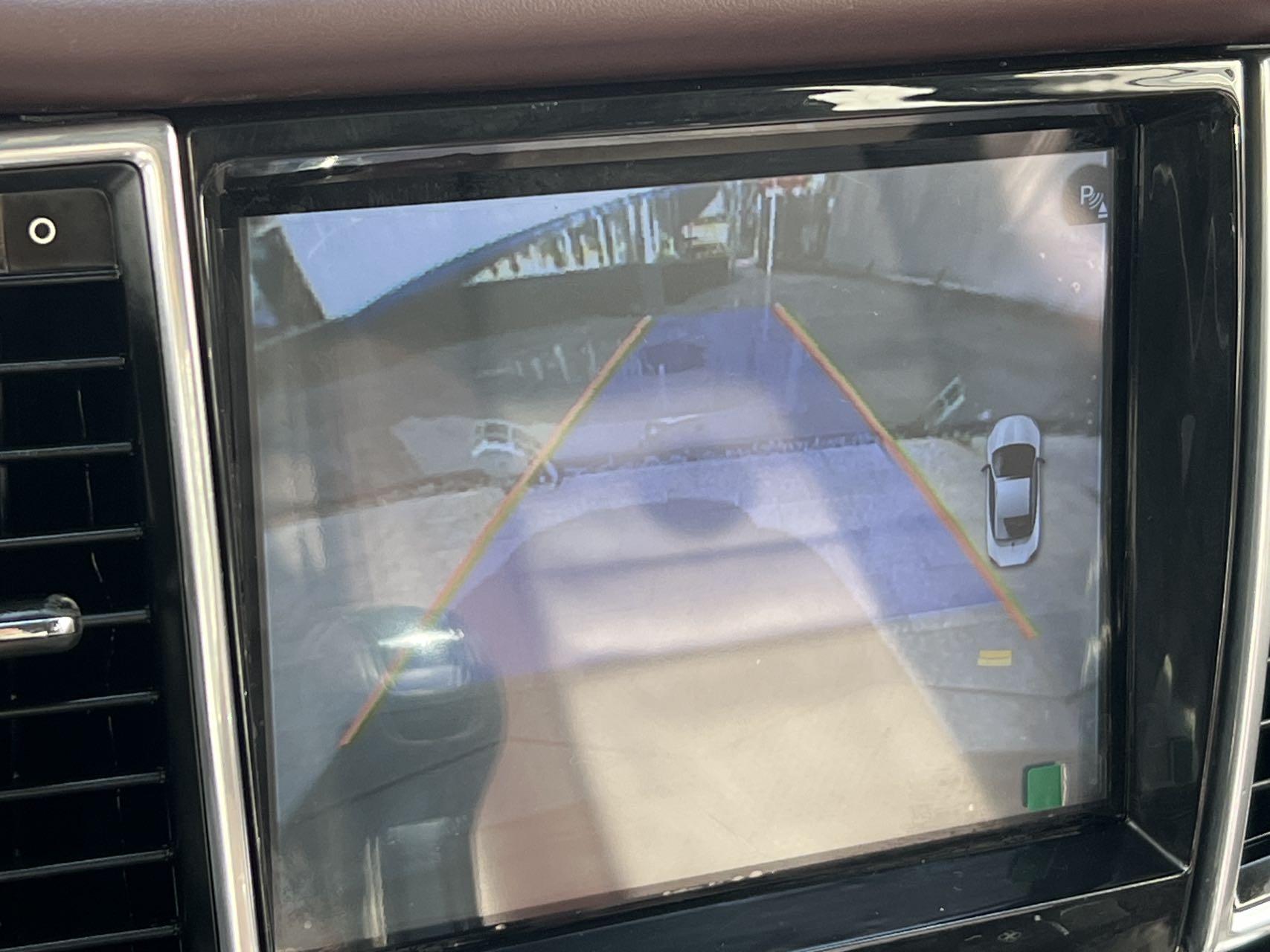 Porsche Panamera 2011 thumb 9
