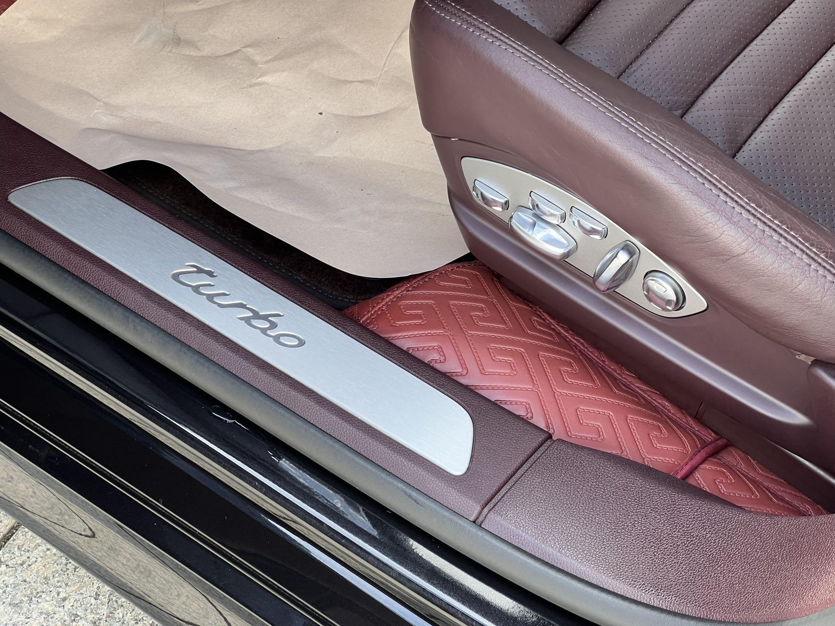 Porsche Panamera 2011 thumb 10