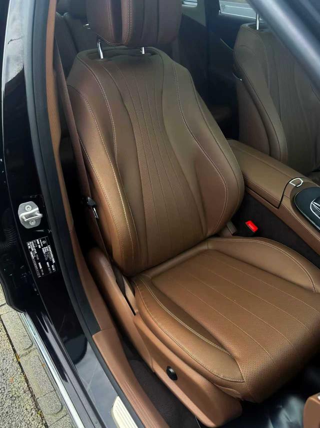 Mercedes-Benz E-Class 2023 thumb 2