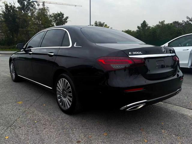 Mercedes-Benz E-Class 2023 thumb 8