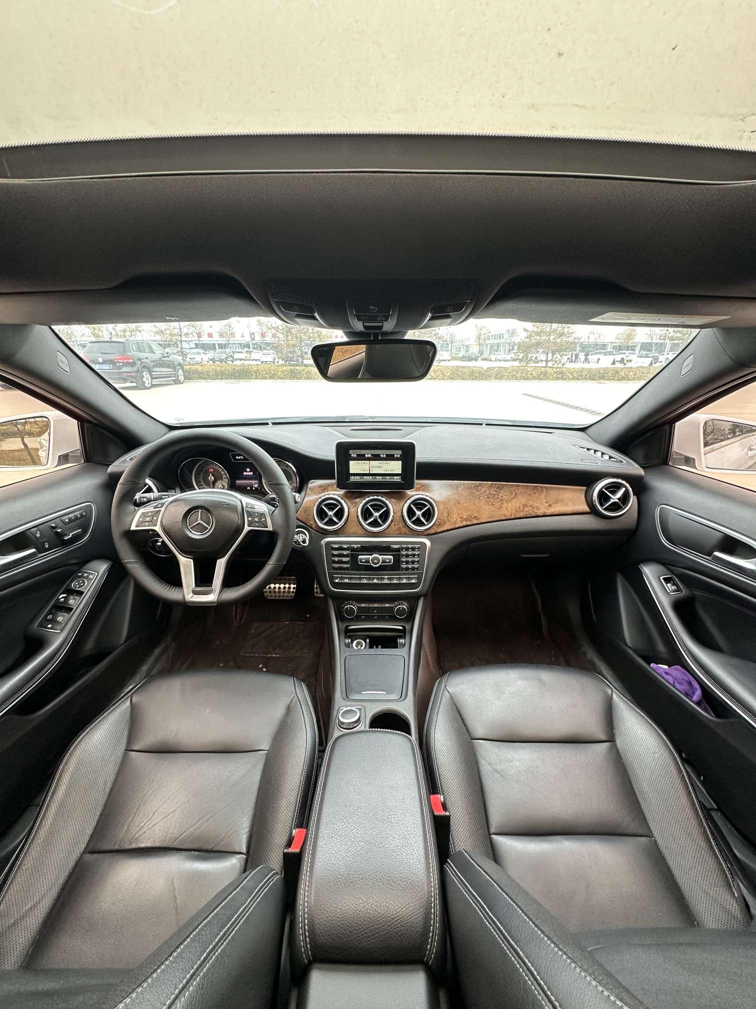 Mercedes-Benz GLA 2015 thumb 7