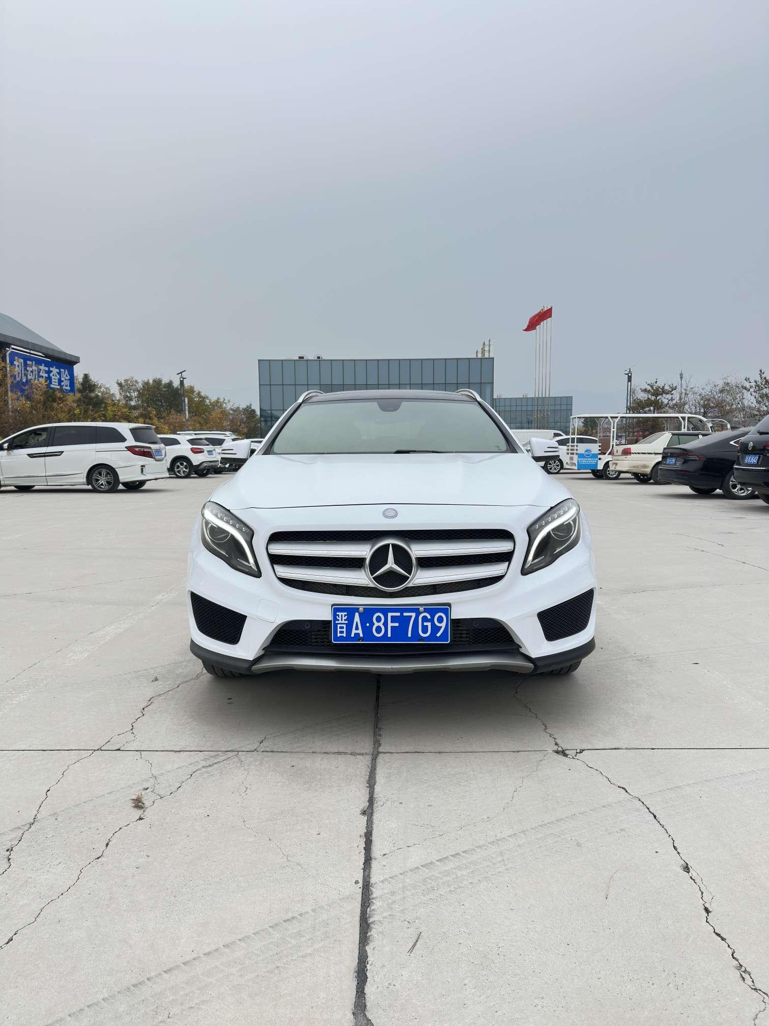 Mercedes-Benz GLA 2015 thumb 9