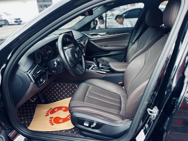 BMW 5 серии 2019 thumb 5