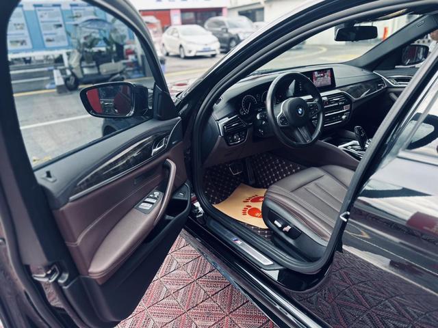 BMW 5 серии 2019 thumb 6