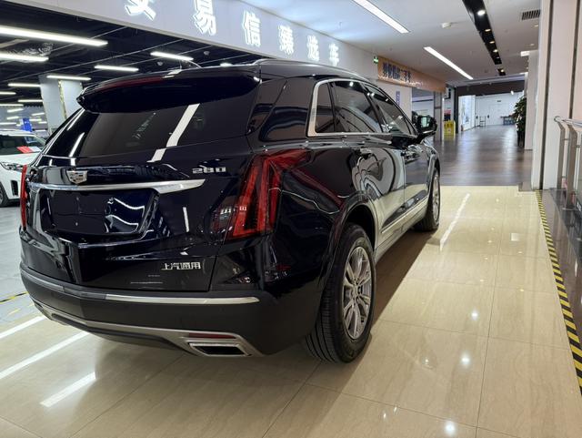 Cadillac XT5 2021 thumb 3