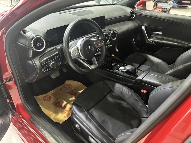 Mercedes-Benz A-Class 2019 thumb 6