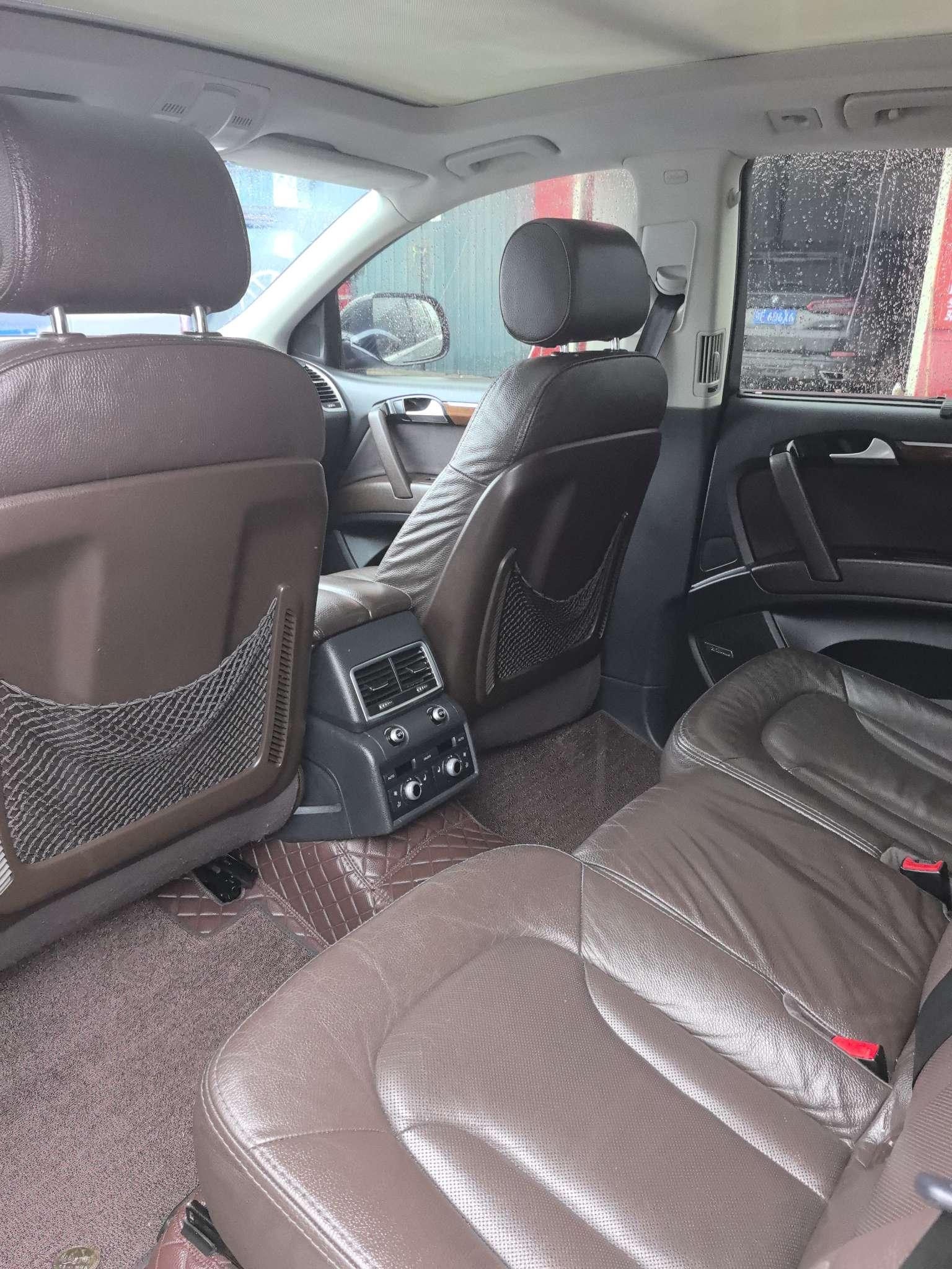 Audi Q7 2014 thumb 6
