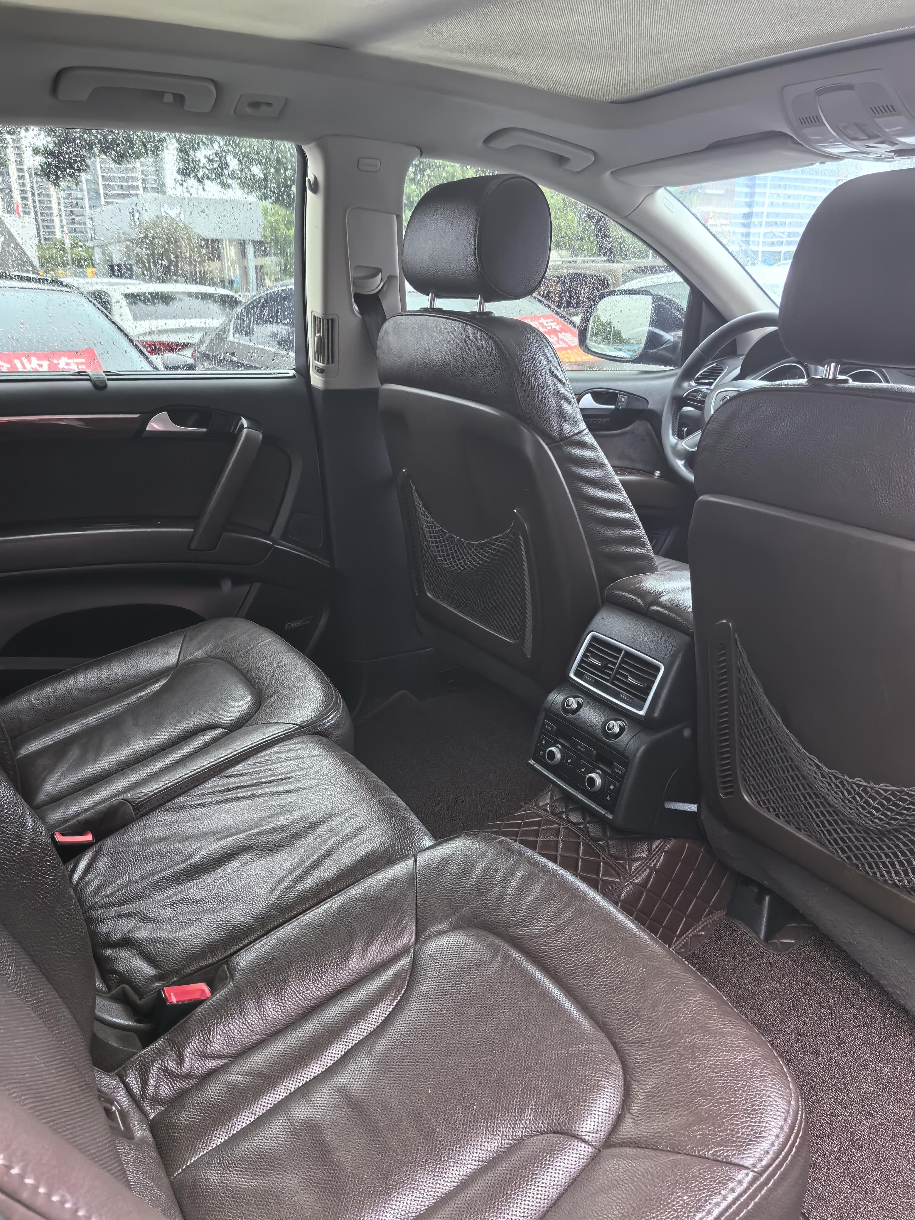 Audi Q7 2014 thumb 7