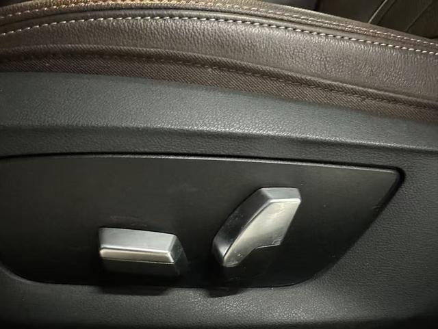 BMW 5 серии 2022 thumb 12