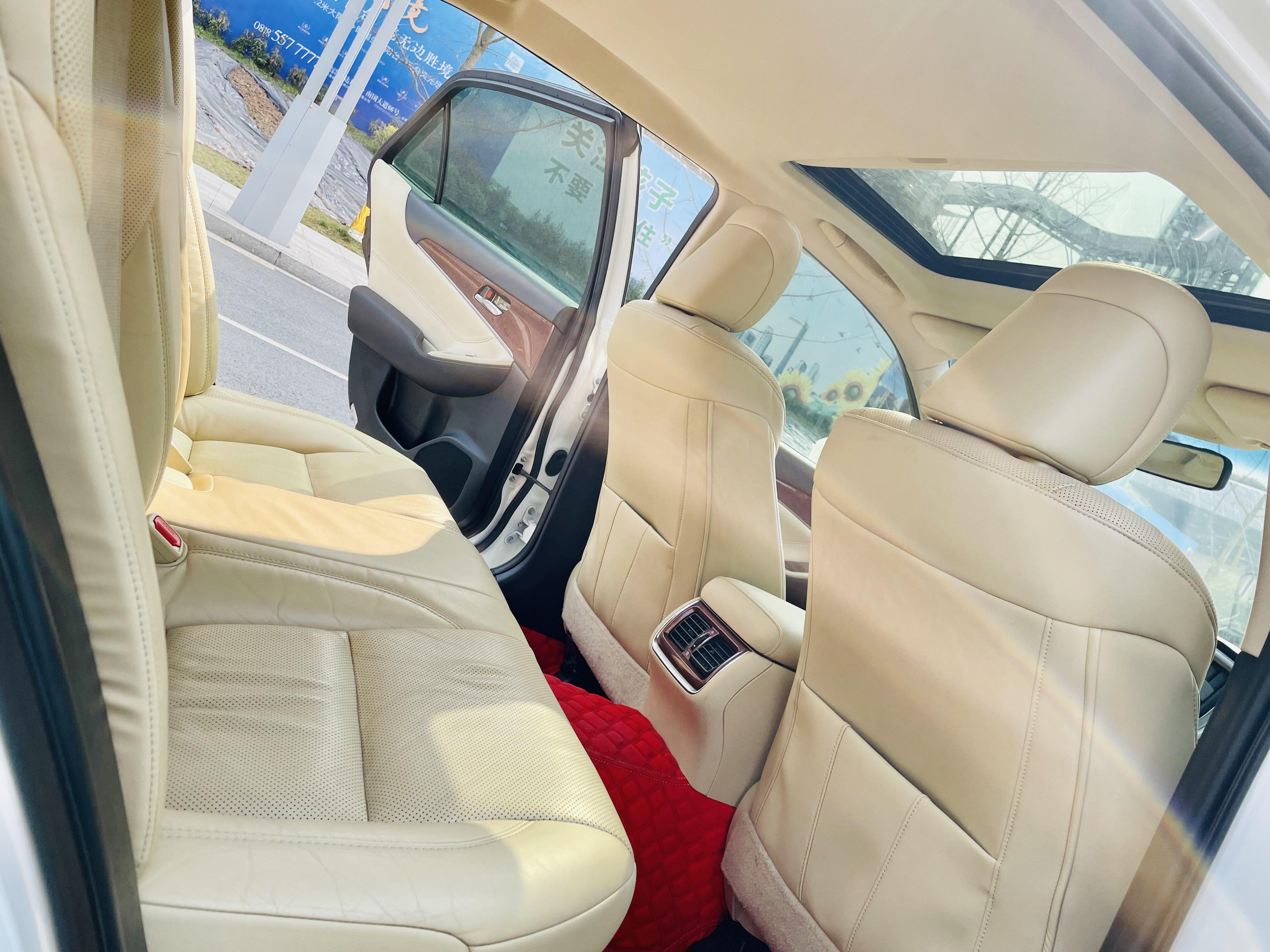 Toyota Crown 2016 thumb 7