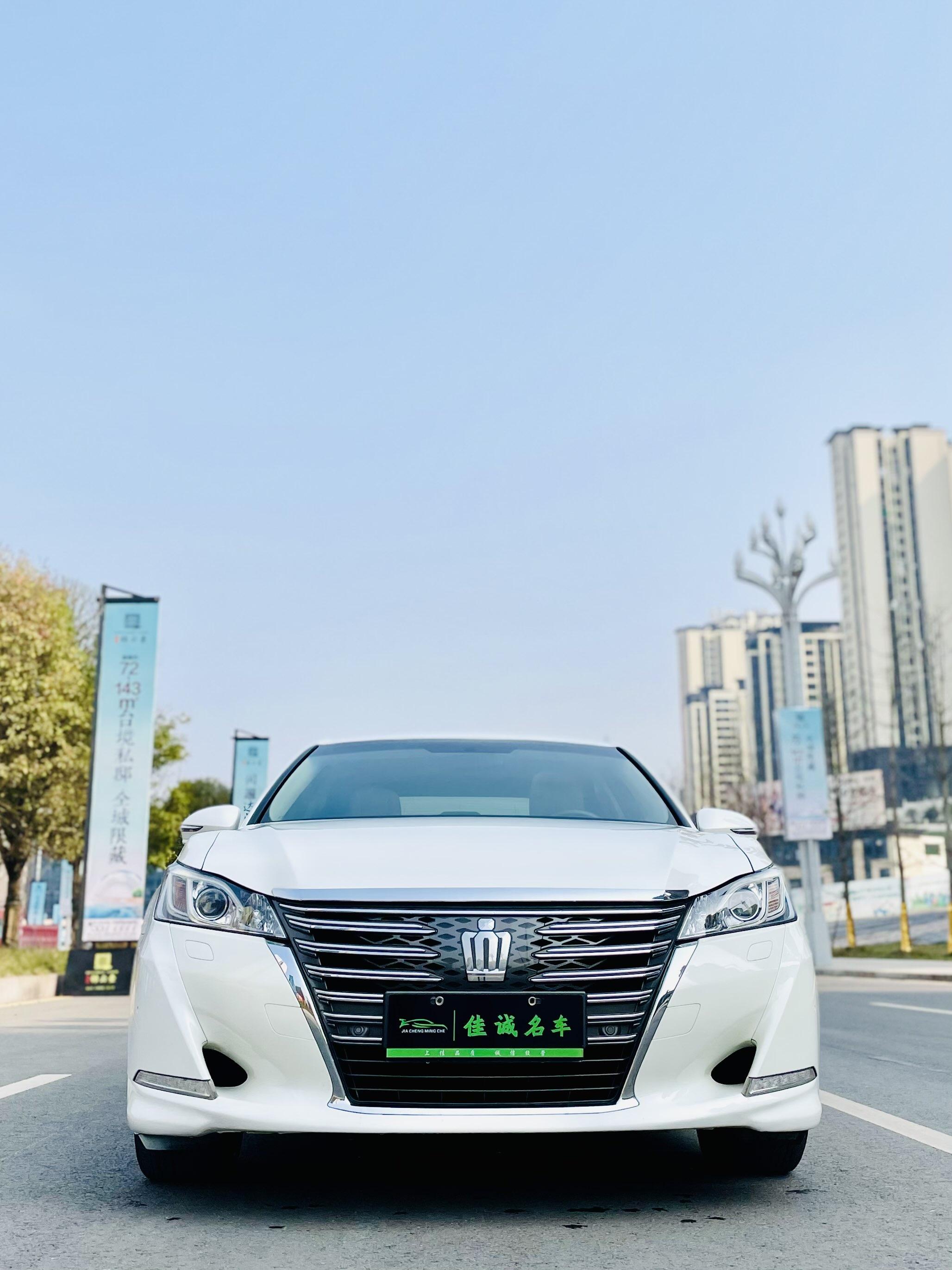 Toyota Crown 2016 thumb 9
