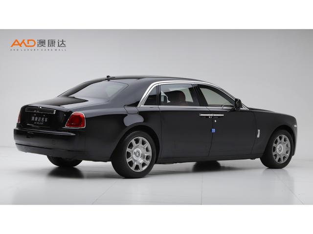 Rolls-Royce Ghost 2017 thumb 2