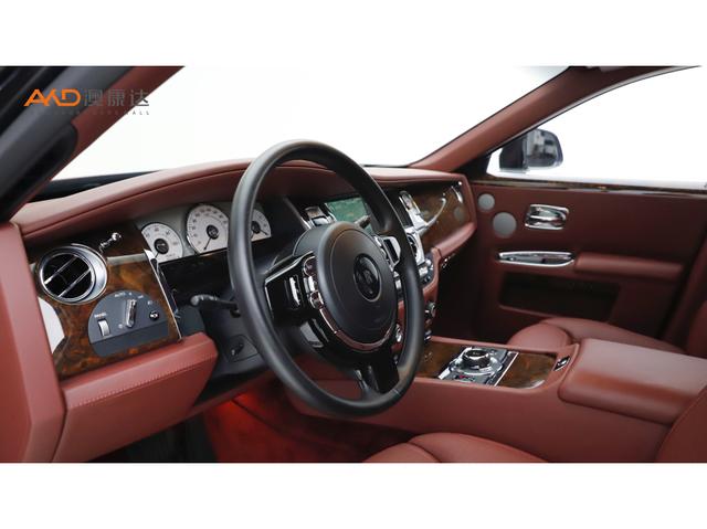 Rolls-Royce Ghost 2017 thumb 4