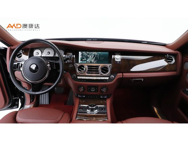 Rolls-Royce Ghost 2017 thumb 5
