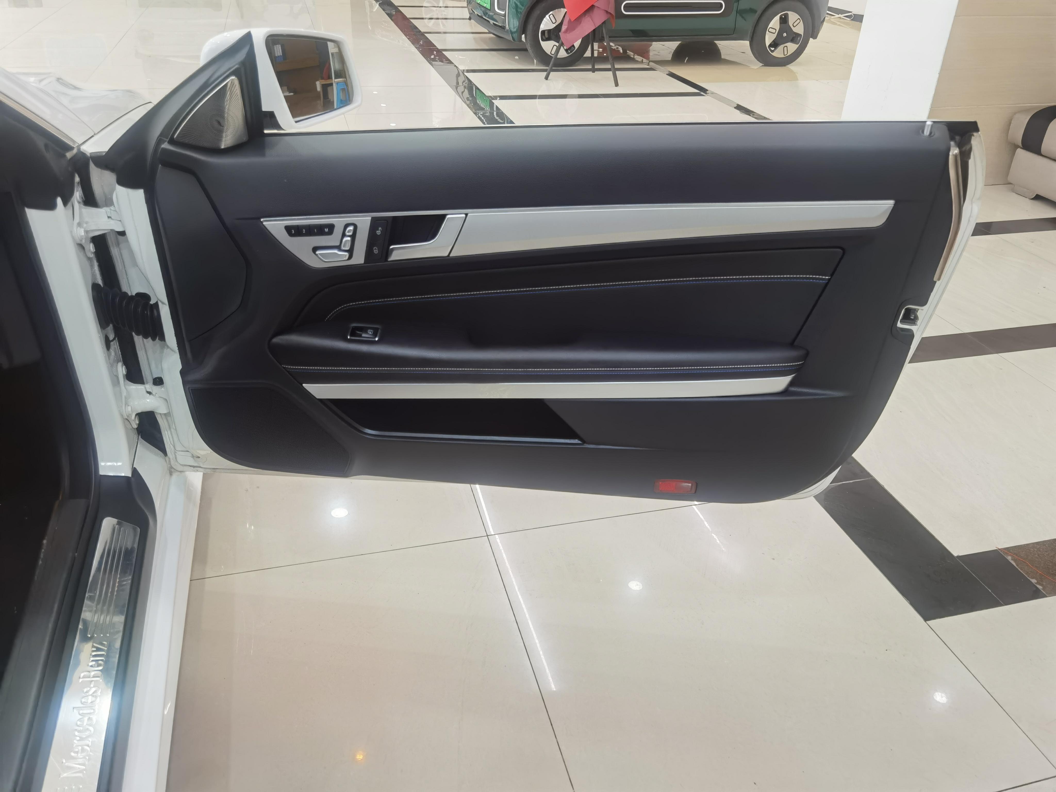Mercedes-Benz E-Class 2017 thumb 2