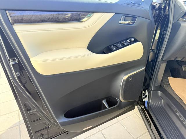 Toyota Vellfire 2019 thumb 3