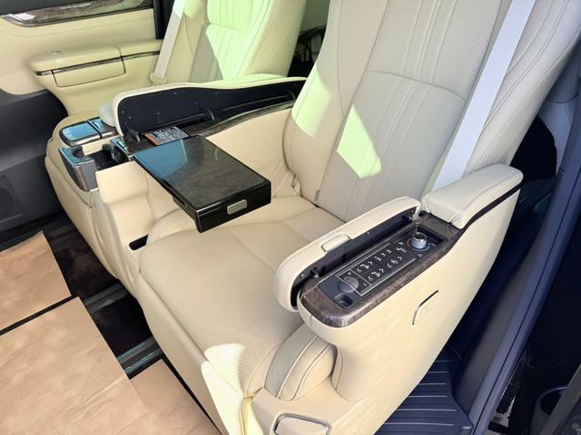 Toyota Vellfire 2019 thumb 7