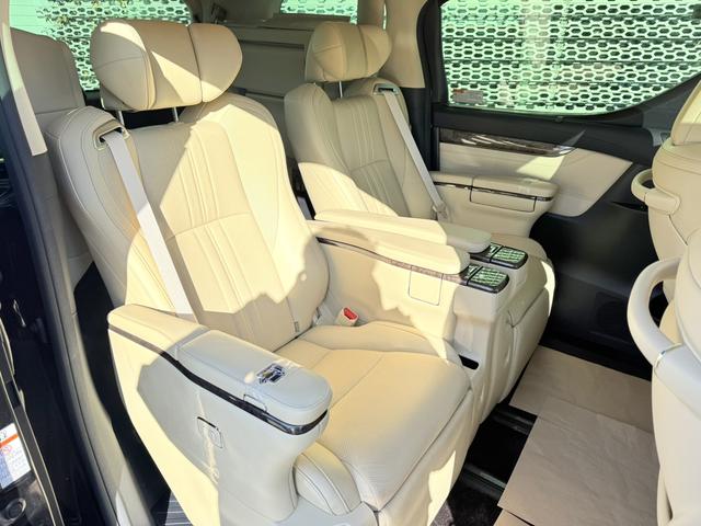Toyota Vellfire 2019 thumb 10