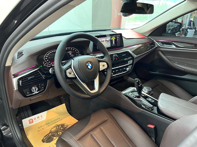 BMW 5 серии 2020 thumb 3