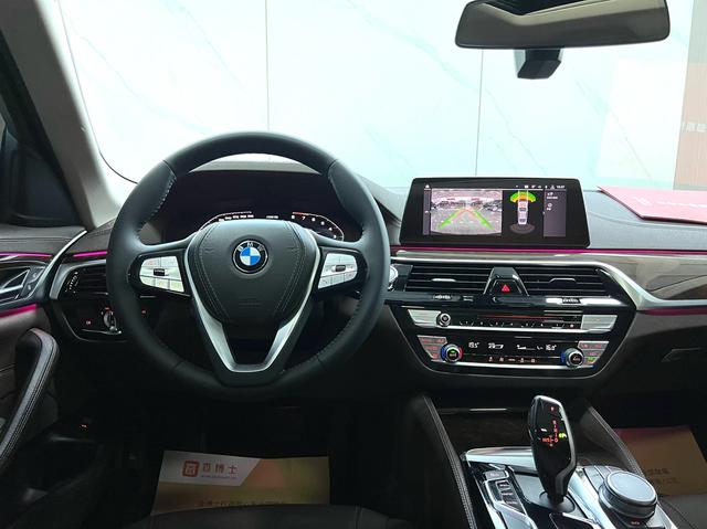 BMW 5 серии 2020 thumb 9