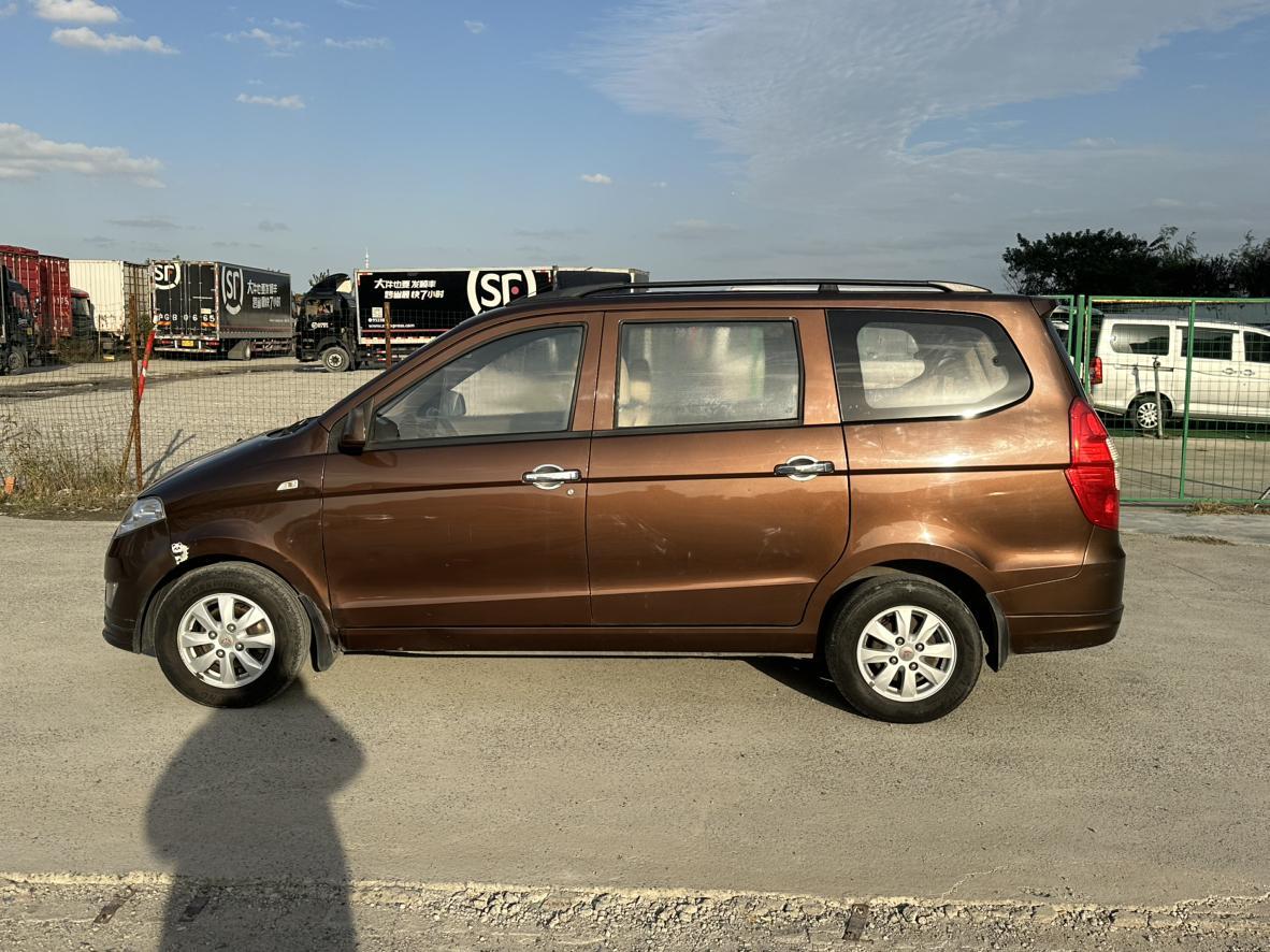 Wuling Hong Guang 2016 thumb 2