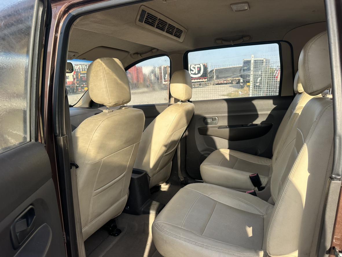 Wuling Hong Guang 2016 thumb 8