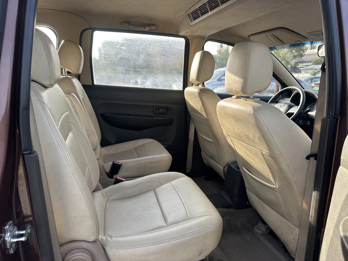Wuling Hong Guang 2016 thumb 10