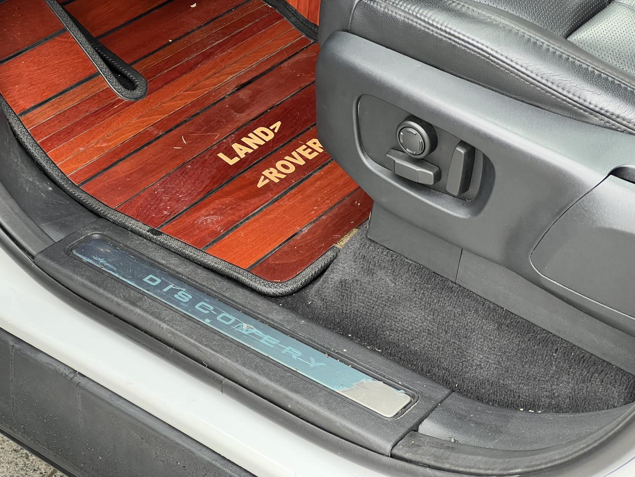 Land Rover Discovery 2018 thumb 6