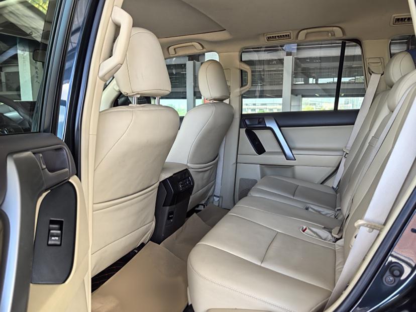 Toyota Land Cruiser Prado 2017 thumb 10