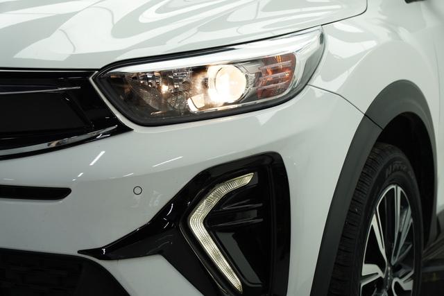 Kia Stonic 2021 thumb 4