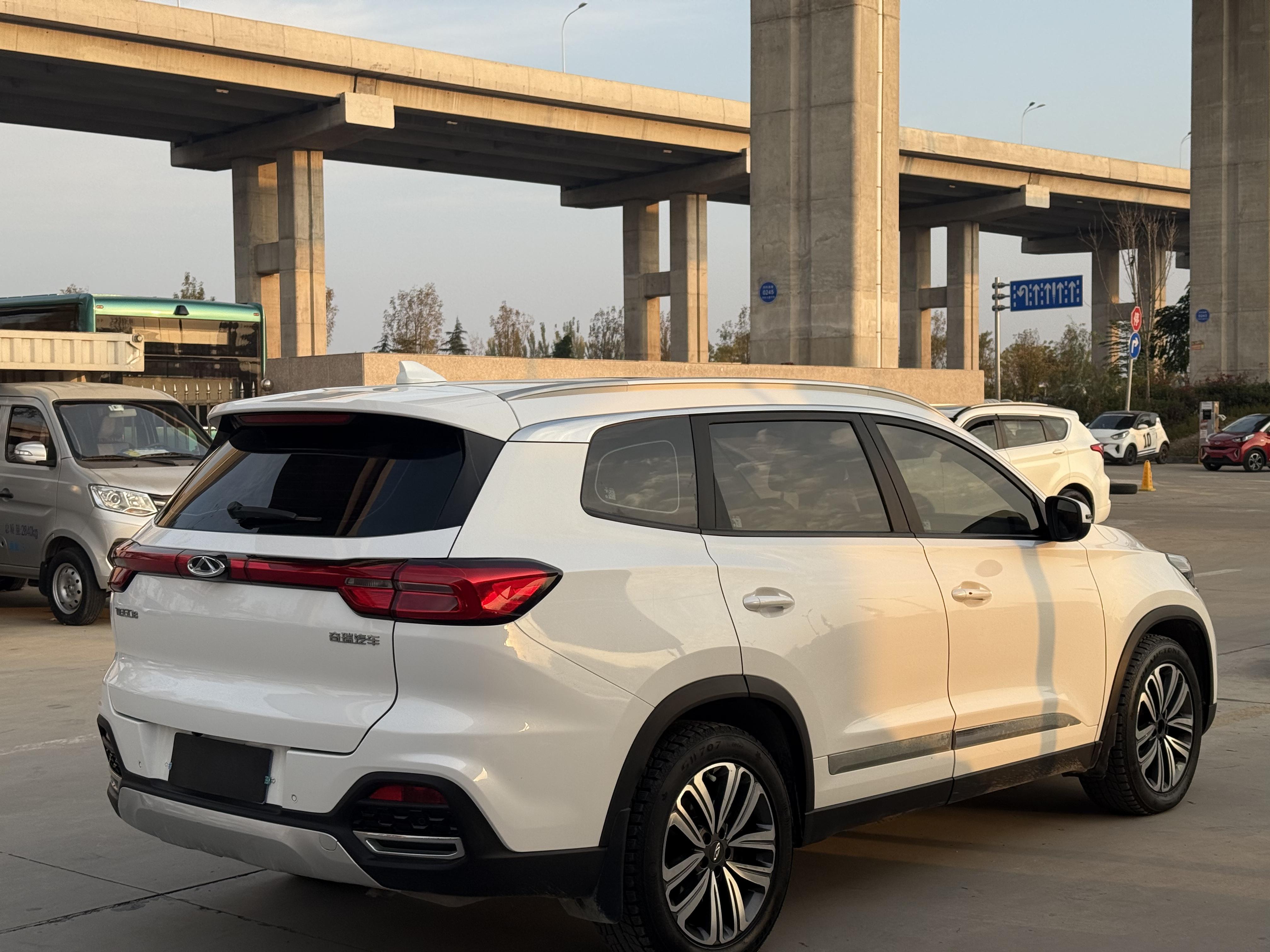 Chery Tiggo 8 2018 thumb 5