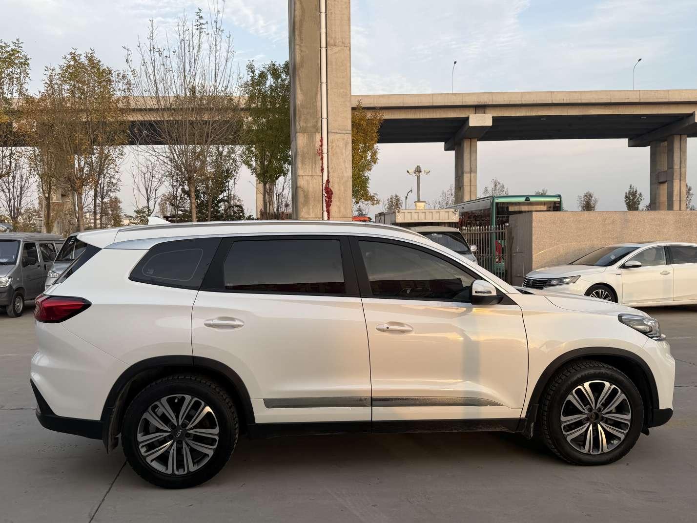 Chery Tiggo 8 2018 thumb 6