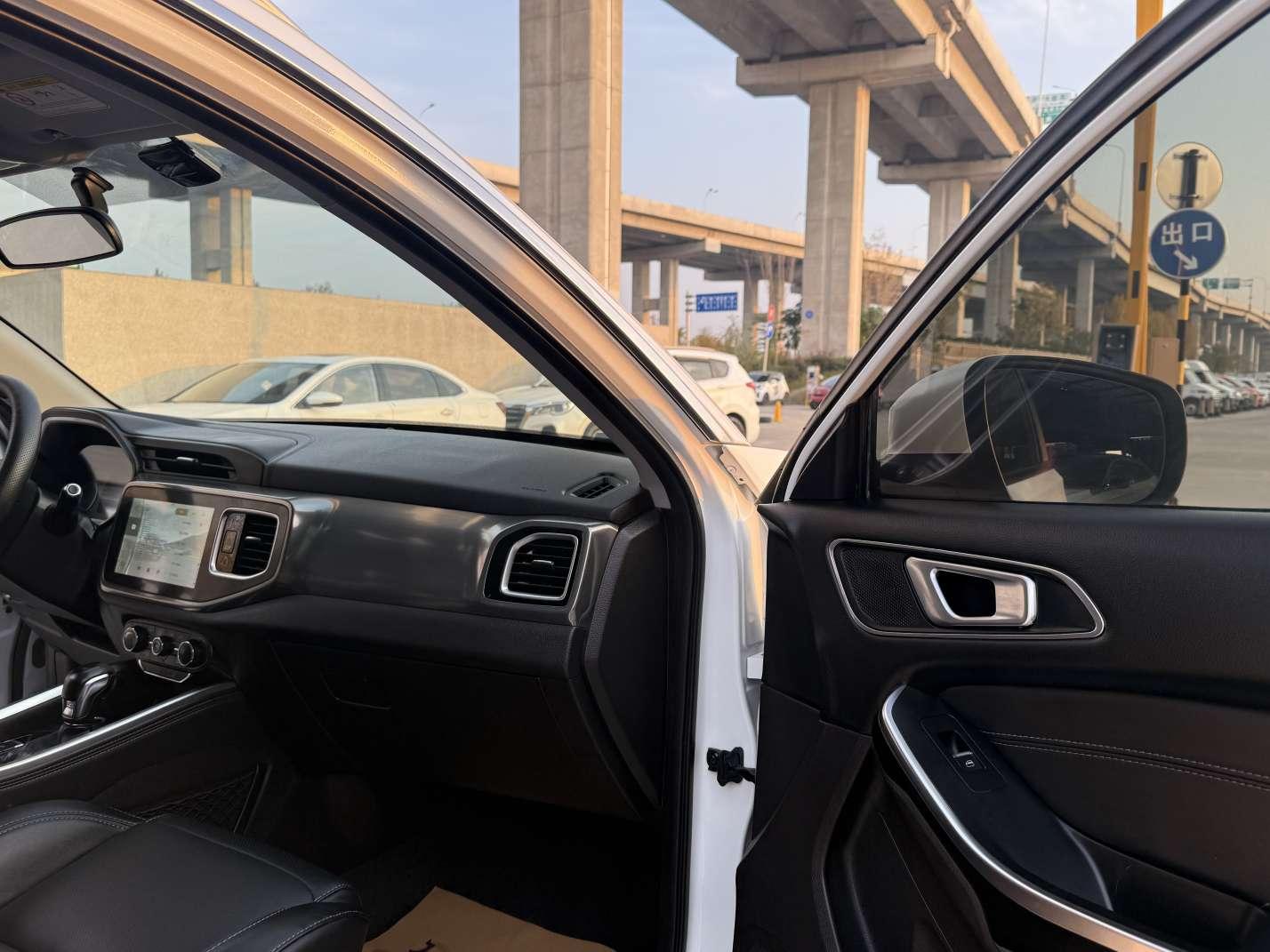 Chery Tiggo 8 2018 thumb 10
