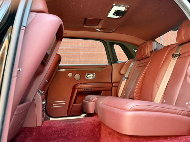 Rolls-Royce Ghost 2021 thumb 4