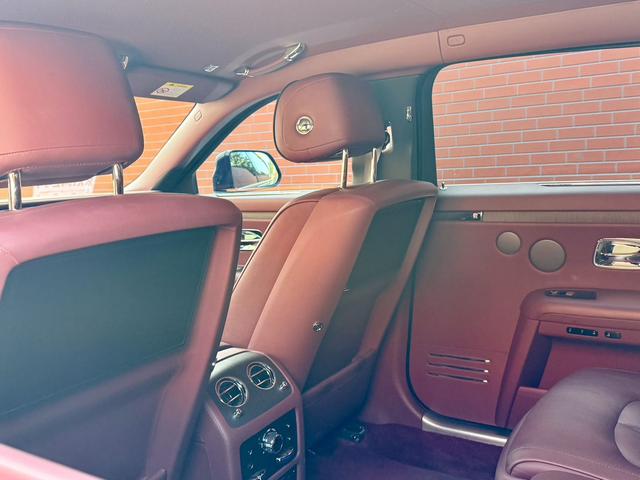 Rolls-Royce Ghost 2021 thumb 5