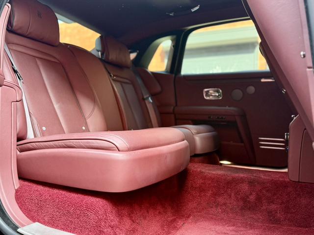 Rolls-Royce Ghost 2021 thumb 6