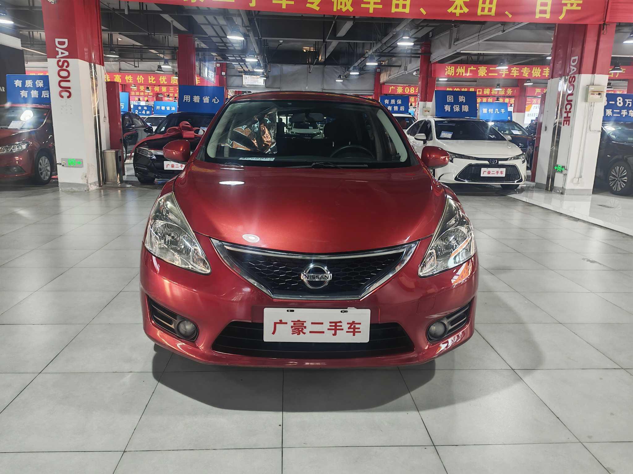 Nissan Tiida 2013 thumb 10