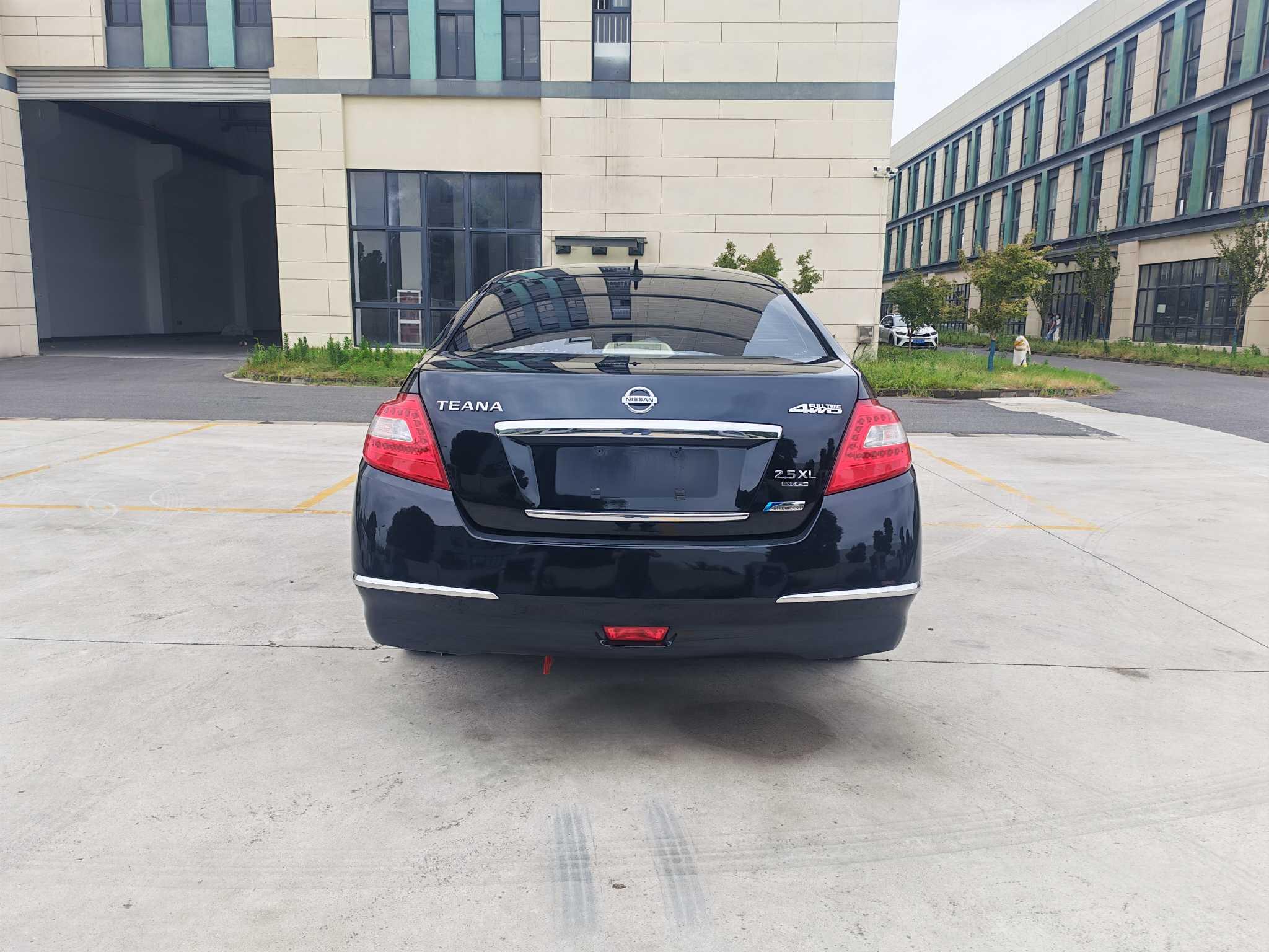 Nissan Altima 2010 thumb 3
