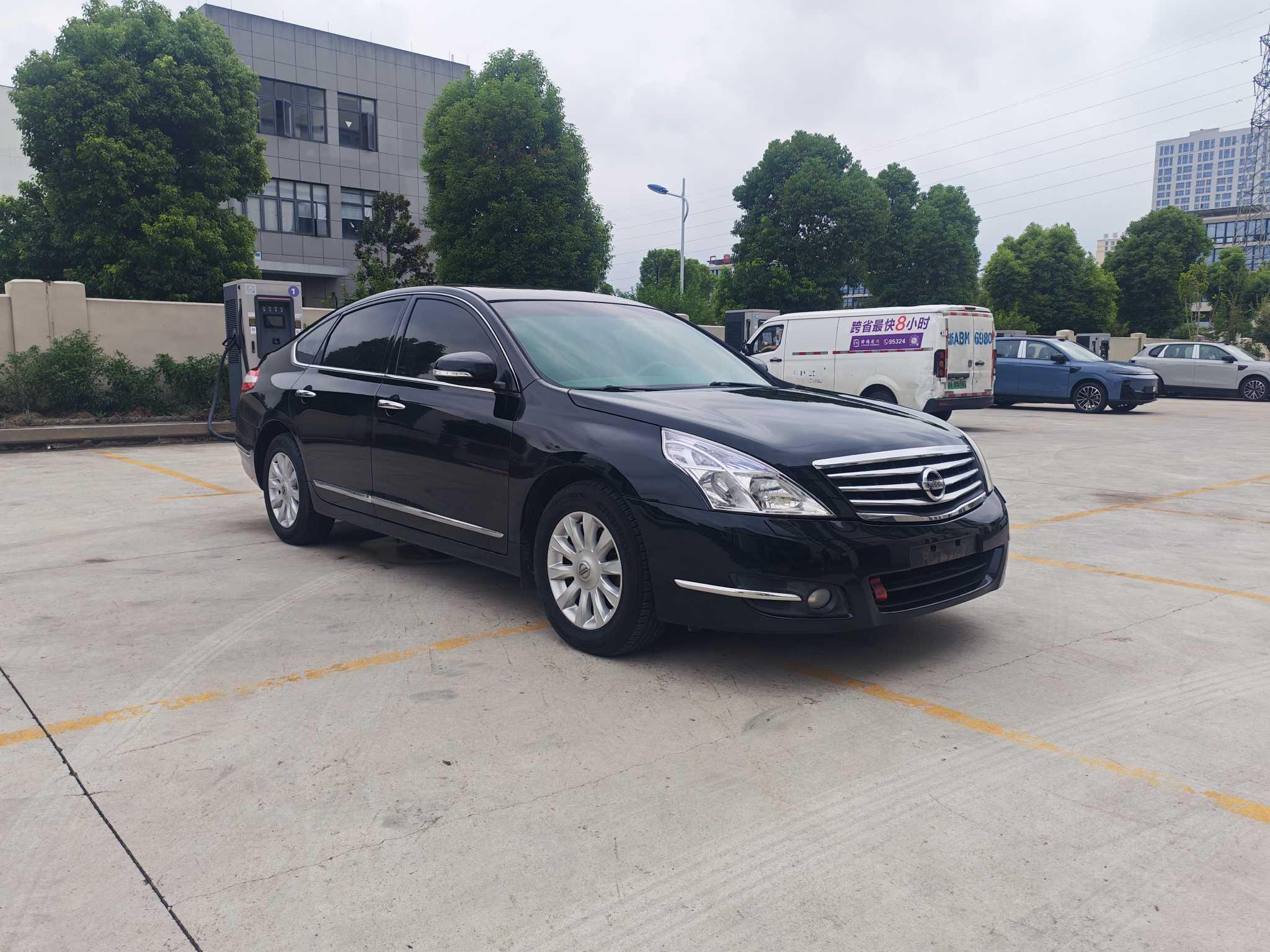 Nissan Altima 2010 thumb 11