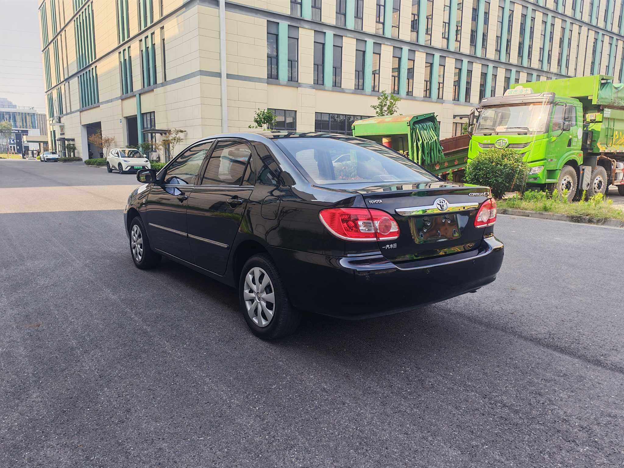 Toyota Corolla 2010 thumb 2