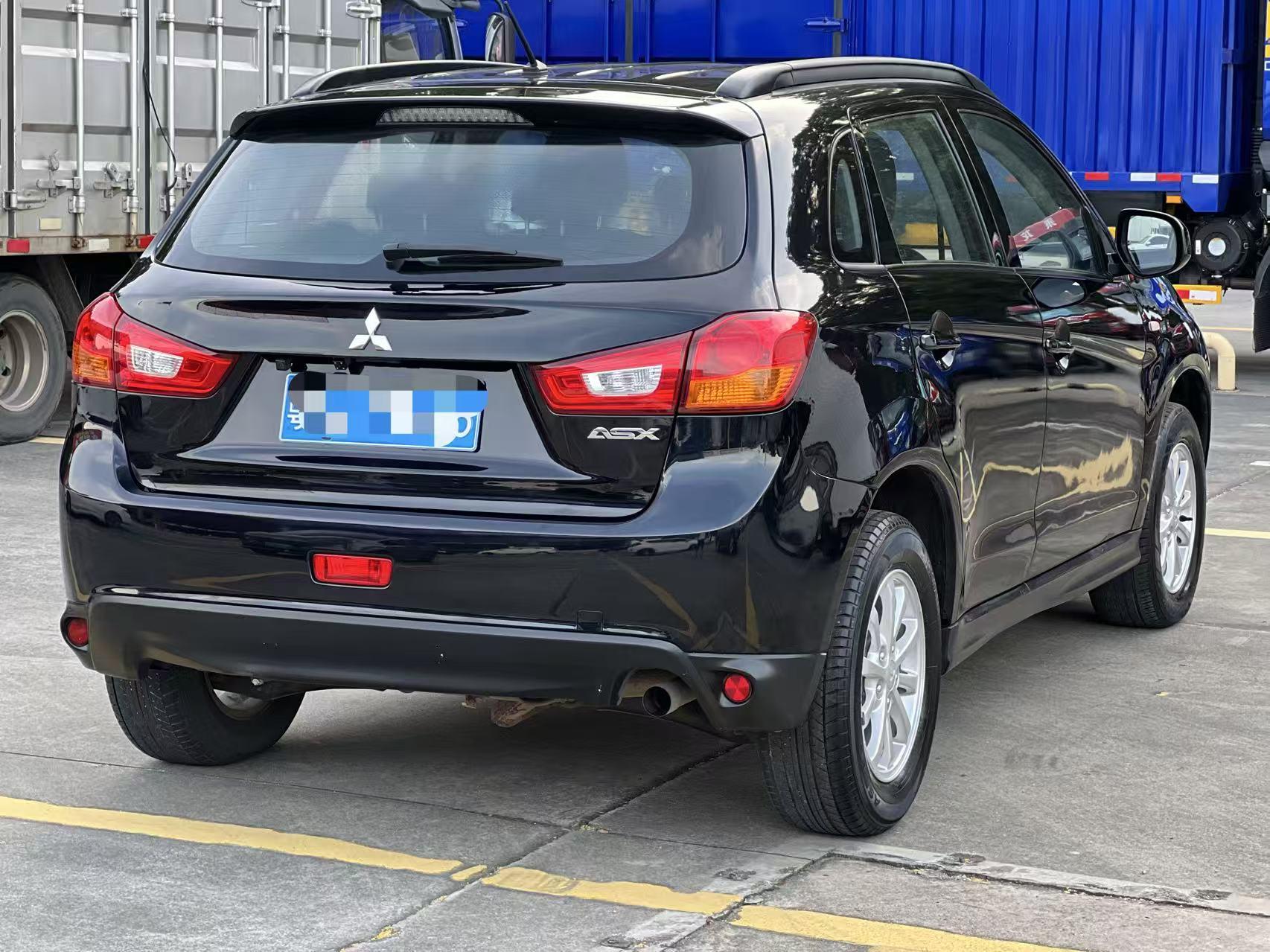 Mitsubishi ASX 2016 thumb 12
