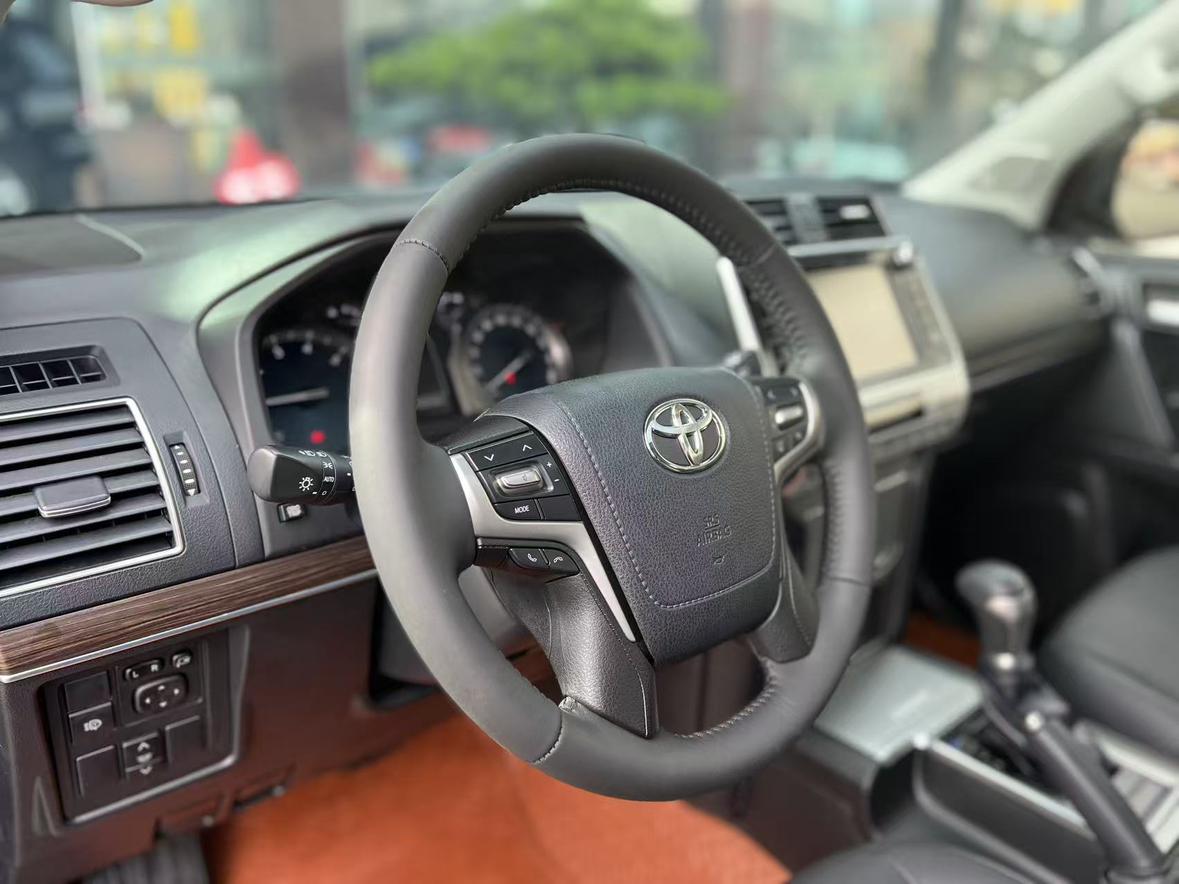 Toyota Land Cruiser Prado 2018 thumb 11