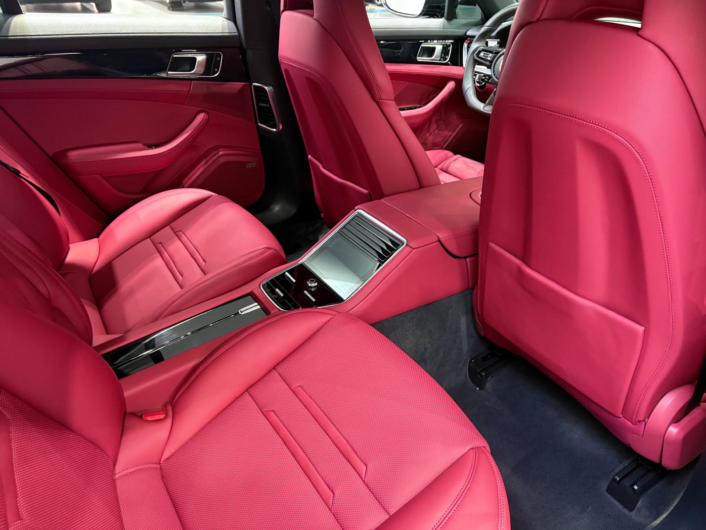 Porsche Panamera 2020 thumb 2
