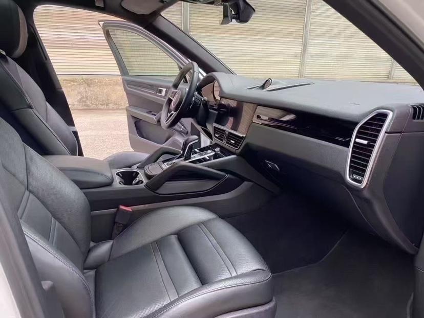 Porsche Cayenne 2019 thumb 11